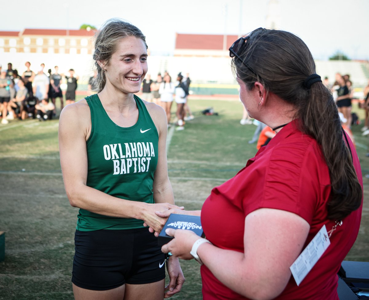 OBU_TrackXC's tweet photo. The Most Valuable, Emma Downing! https://t.co/Qgo88dNoJo