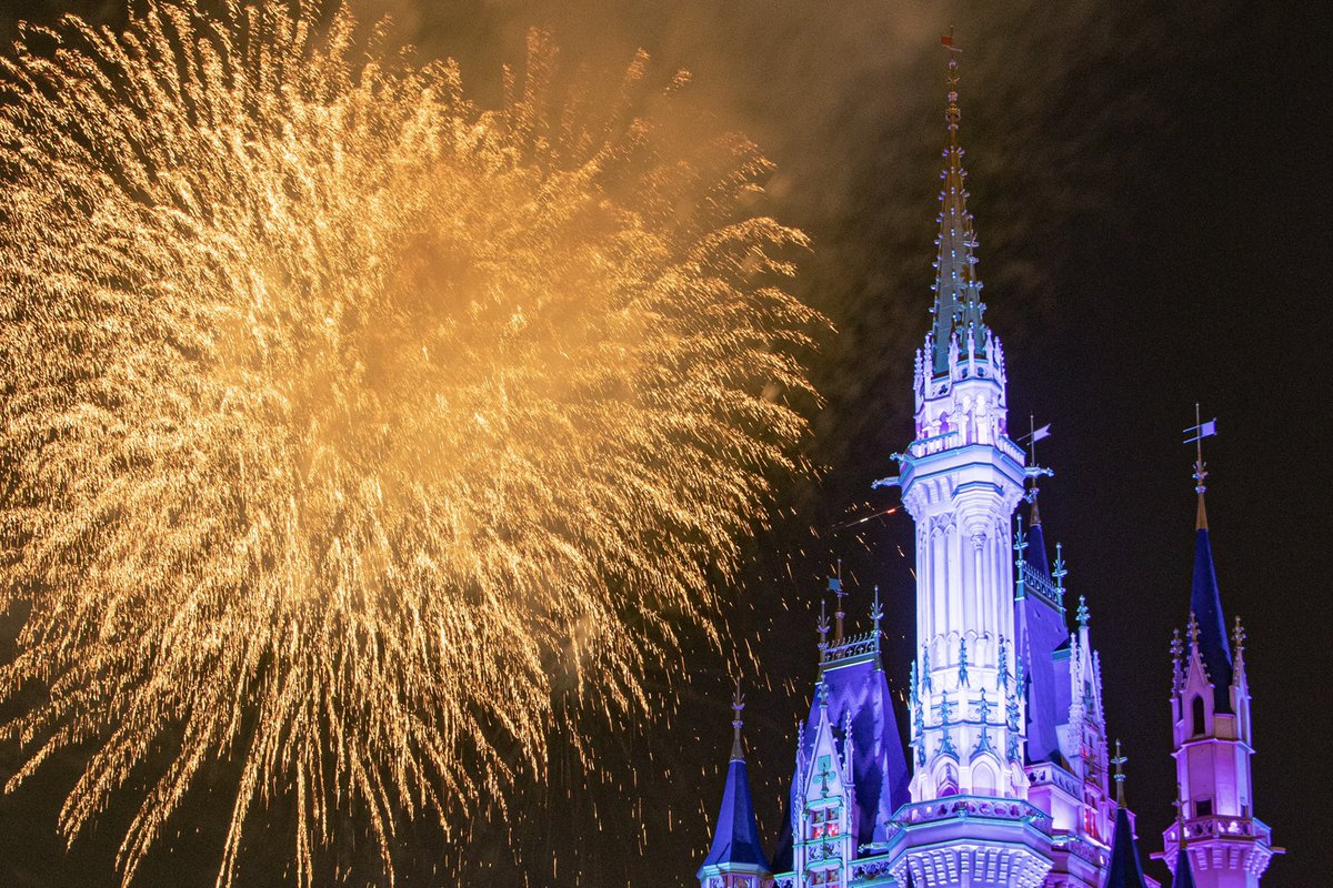hiroooophoto's tweet photo. ディズニー夜景！

#カメラ好きな人と繋がりたい
#写真撮ってる人と繋がりたい
#ファインダーは私のキャンパス
#ファインダー越しの私の世界
#ディズニー https://t.co/6XEb6r9AM0