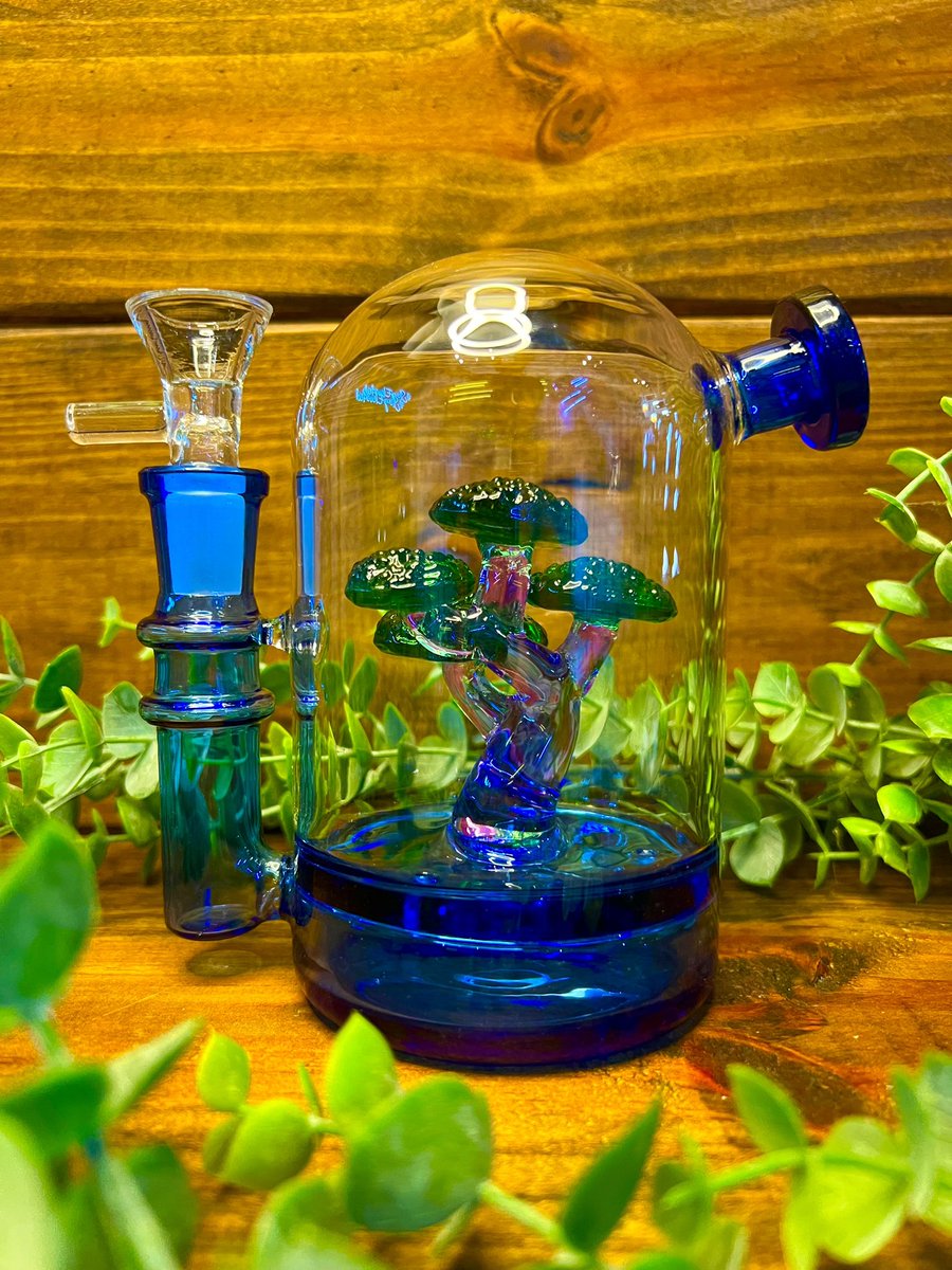 ElevatedStash's tweet photo. A closer look at this work of art! Available now in our May “Pikes Peak” box! https://t.co/mxCt1htI1B