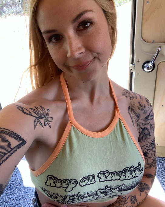 Follow my instagram @mysarahvandella 💜 https://t.co/KdDmseKYiK<a class="tags" target="_blank" title="On Twitter" href="/?out=eyJ0eXAiOiJKV1QiLCJhbGciOiJIUzUxMiJ9.eyJpYXQiOjE3MjEyMDc5MjAsImlzcyI6InR3cG9ybnN0YXJzLmNvbSIsIm5iZiI6MTcyMTIwNzkyMCwiZXhwIjoxNzUyNzQzOTIwLCJyZWRpcmVjdF91cmwiOiJodHRwczovL3R3aXR0ZXIuY29tL215c2FyYWh2YW5kZWxsYSJ9.hKF9ESn9yrxxXHhAlcj_5QtTWhXdq_8UoQ5_Ql2gedPAbl5SCtgN24YZMvGs6bXgGy4kykuiOfV0oaz21XTNyQ">@mysarahvandella</a>