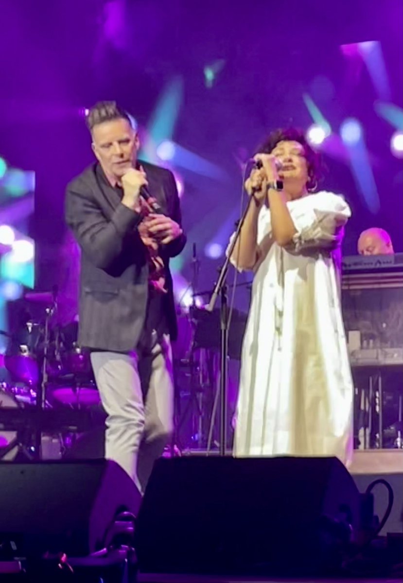 Stringbobs's tweet photo. Great night in Glasgow with Deacon Blue at the OVO. This one was a long time coming, being postponed twice but we’ll worth it in the end. @deaconbluemusic @OVOHydro @rickyaross @DougieVipond https://t.co/fq2fpNWwxA