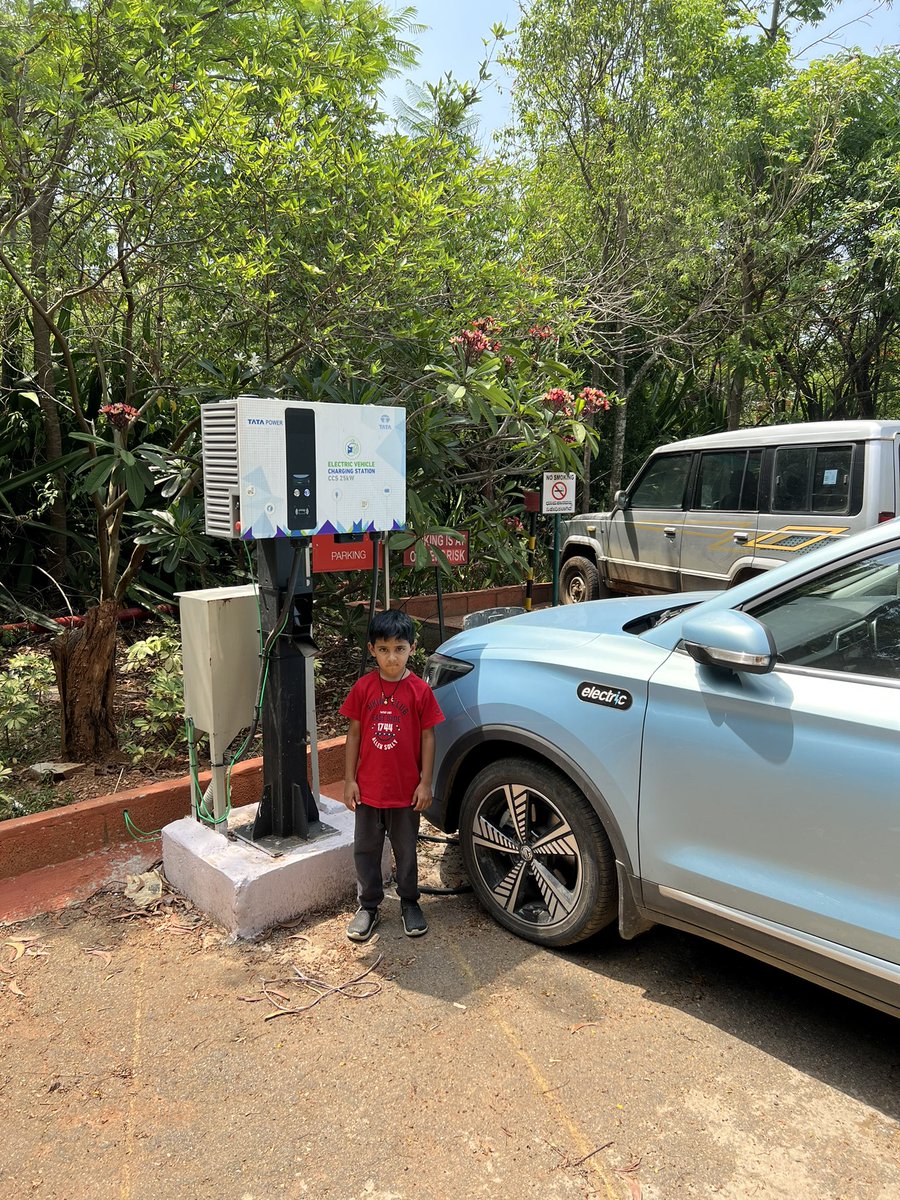 Ha_Rs_Ha_'s tweet photo. #hyderabad to #chikkamagaluru 700km on #mgzsev. @TataPower @TeslaClubIN @PlugInIndia #ev #electricvehicles #ElectricVehicle https://t.co/BdEJN5tIYi