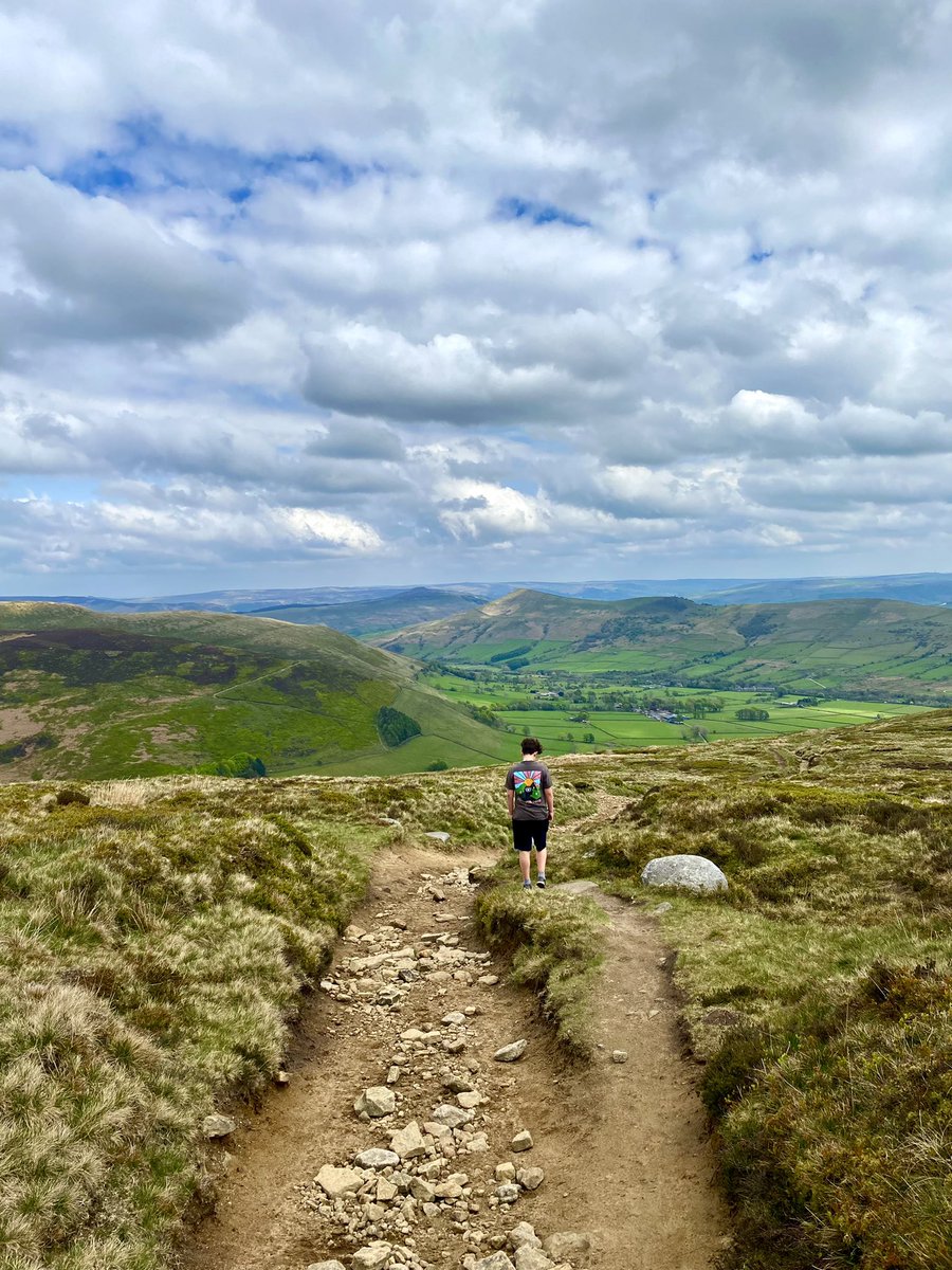 SPTpeak's tweet photo. Edale magic https://t.co/CB5dCBPbuq