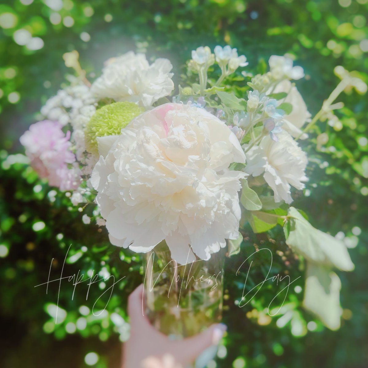 xxxymsn's tweet photo. 💐🌼🍀🤍𝐇𝐚𝐩𝐩𝐲 𝐌𝐨𝐭𝐡𝐞𝐫𝐬 𝐃𝐚𝐲🤍🍀🌼💐
本人希望のブーケ💐
カーネーション嫌いの人でも #flowr_is の母の日ブーケは選択肢が色々あって良かった❤️💗🤍
https://t.co/07eLMiHaMq https://t.co/MaQxakUkrn