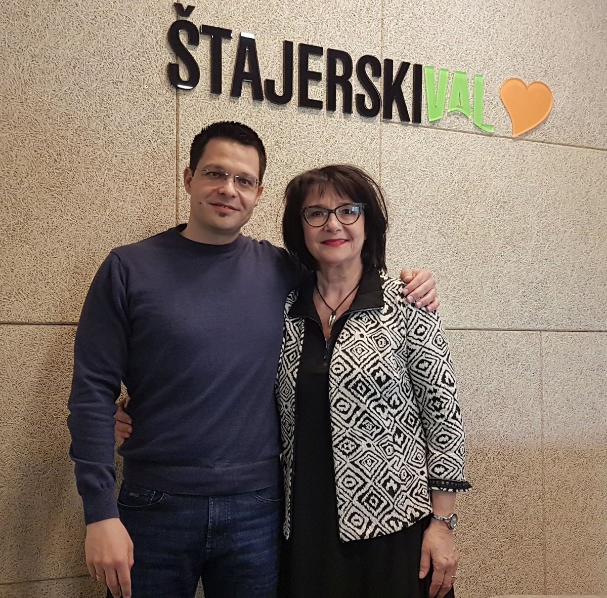 Stajerskival's tweet photo. MARTIN BELIČ, flavtist, po rodu iz Rogaške Slatine, je edini Slovenec, ki mu je uspelo postati član enega najboljših simfoničnih orkestrov 🎼 na svetu - znamenitega orkestra Münchenske filharmonije. Prisluhnite mu v nedeljskem srečanju 🎙s Tanjo Jurjec. Po 10. uri 📻 https://t.co/8KeW1kJhfH