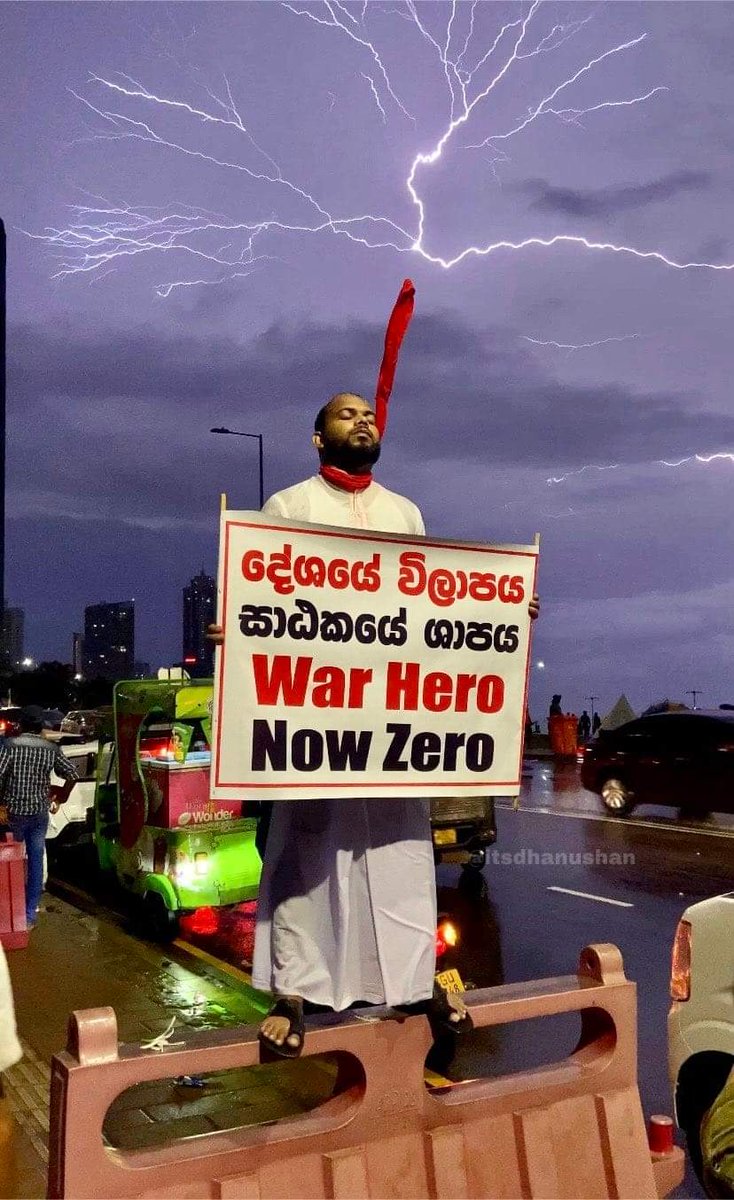 Sides862722145's tweet photo. Curse to the Country !#Curse will be following...
#Estersundayattack
#GoHomeGota2022   #අරගලයටජය
අරගලය විවිදාකරයි. අපි එකමුතුයි ✊
#GoHomeGota2022
#GiveOurStolenMoneyBack #Colombo
#අරගලය විරෝධතා භූමියේ 🇱🇰
#GoHomeGota2022
#GiveOurStolenMoneyBack
#SriLanka #Protest   🇱🇰 https://t.co/m5pUpOjx71