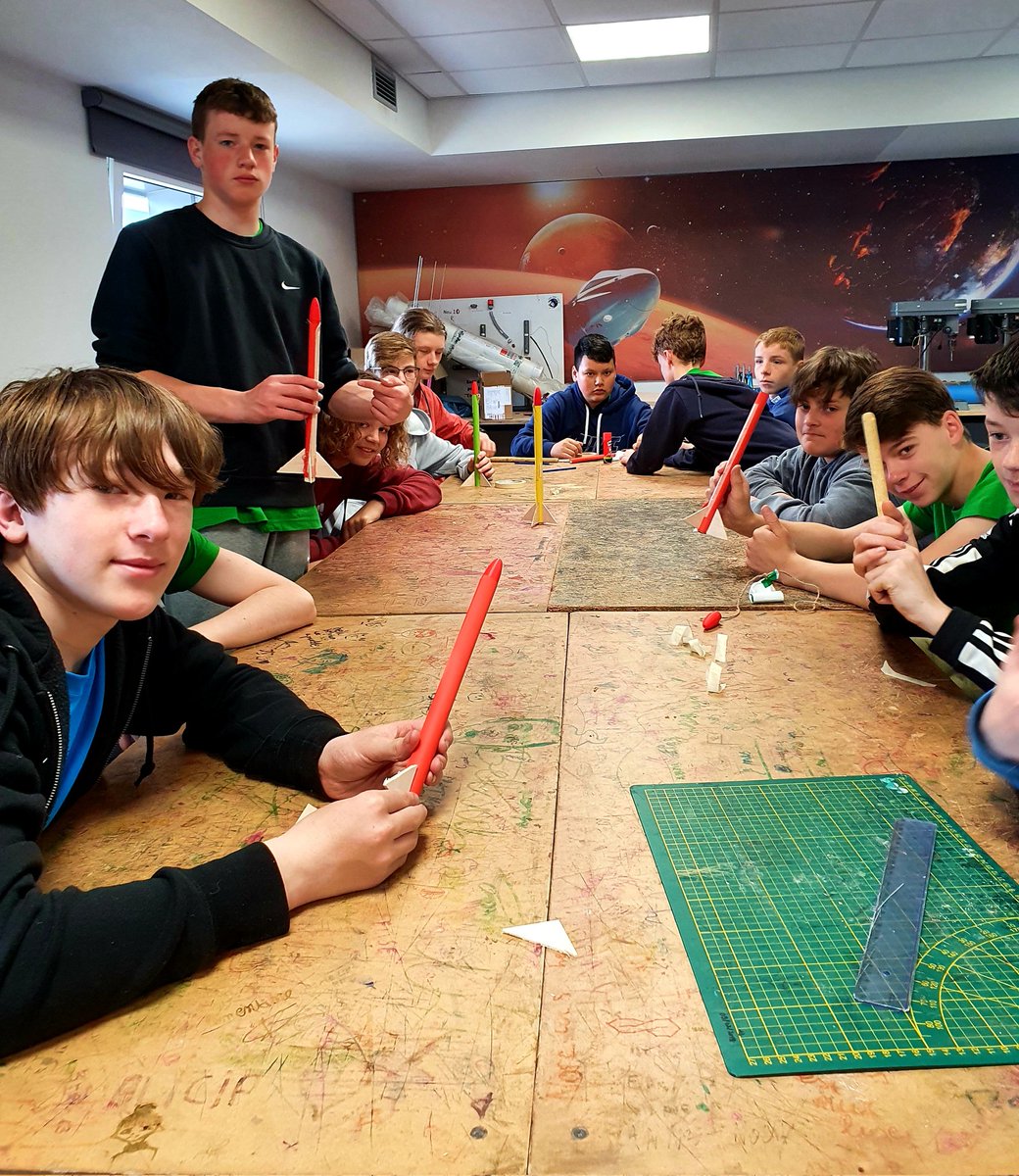 WorthingHighOut's tweet photo. It's not rocket science...

Oh wait it actually is. 🚀 
#spacecamp https://t.co/ylklpL76Md