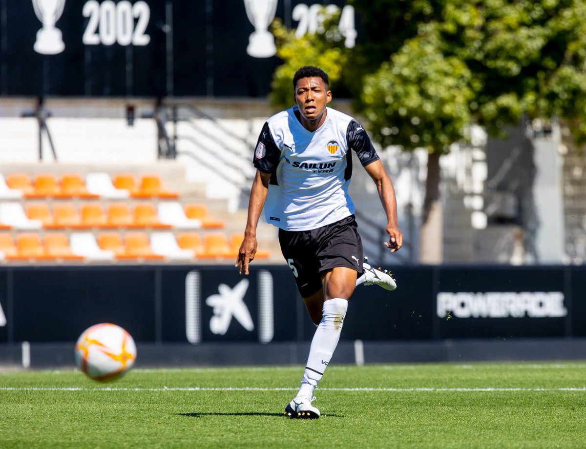 リーグ戦初スタメン。勝利
あとはゴール決めるだけ、こっからが勝負の1ヶ月、もっと頑張ります