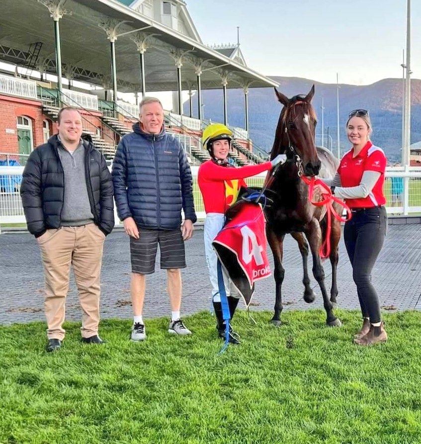 Three in a row for Sharma Rama (4m Needs Further x Sharma Magic) in today's 1100m BM62 in Hobart! She's now won 5 of her 15 starts amd over $100k in prizemoney!

Congrats to all of the winning owners and thanks to <a href="/Ericabyrne_1/">Erica Byrne burke</a> for a well timed ride #Rama #TrinderRacing