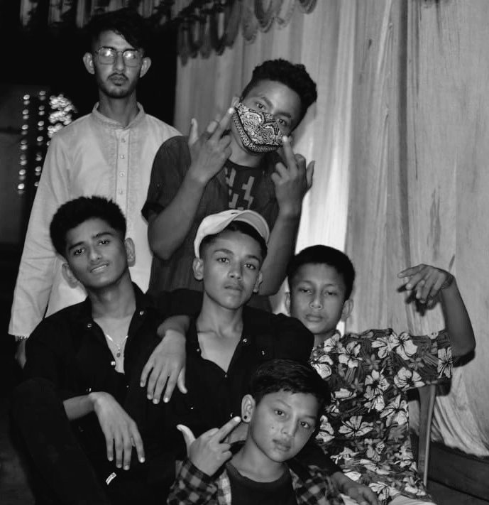 sumanchand823's tweet photo. Homies!!! https://t.co/E9h3R95oMf