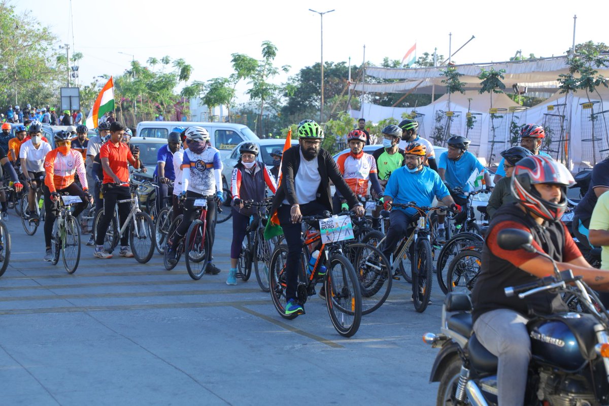 sselvan's tweet image. #AskKTR @KTRTRS 
Sir - What is your opinion on #HyderabadCyclingRevolution event this year?
Requested for 
#BicycleLanes 
#Enforcements
#BicycleParkings
#PedestrianFootpaths

Thanks for all the support from @CPHydCity @cpcybd on this. @arvindkumar_ias