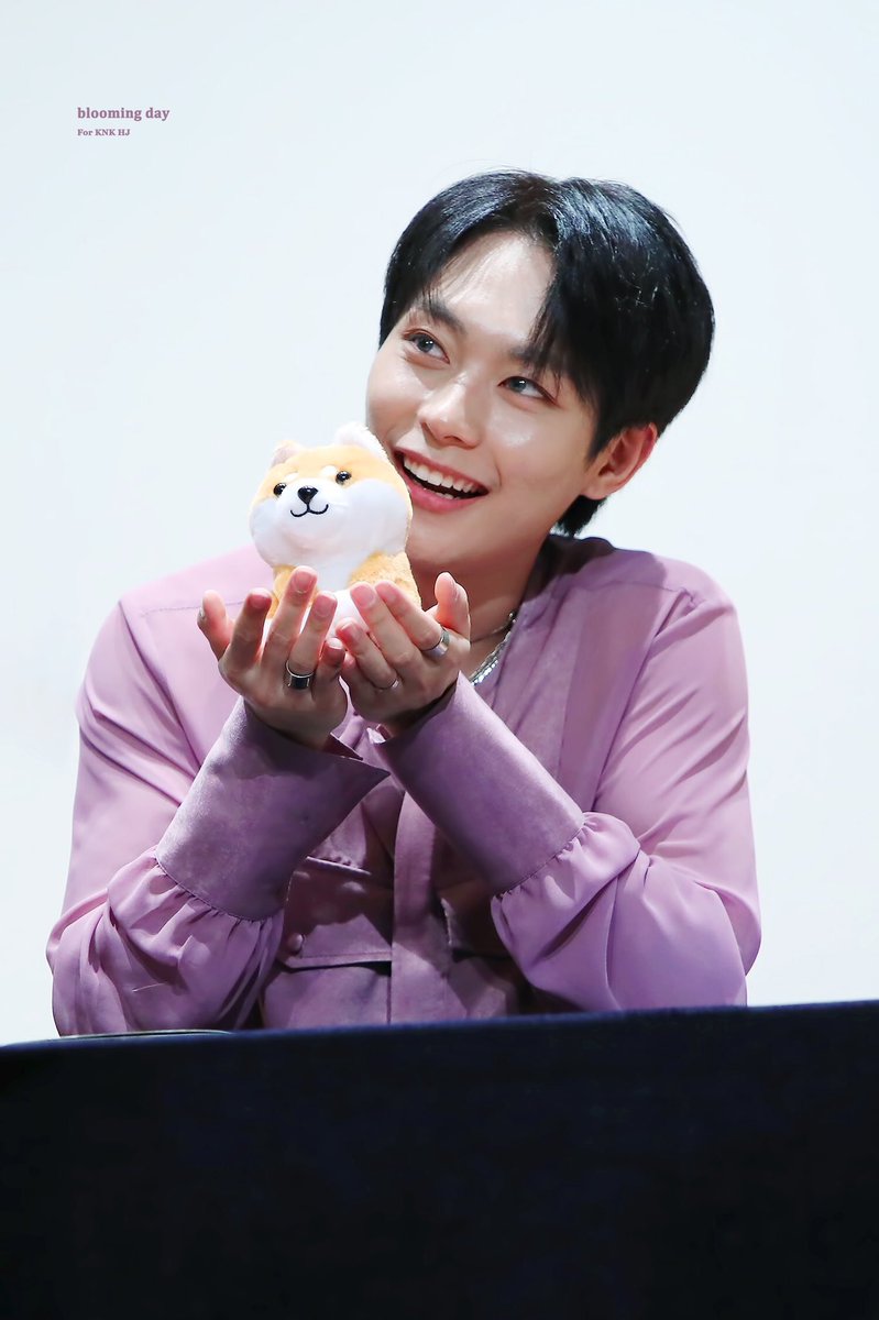 berrxh_'s tweet photo. แปลกใจตรงรูปทั้งหมดนี้คือปีเดียวกันนี่แหละ2019ฮีจุนมีหลายร่างมาก https://t.co/hEtNGF5zpu