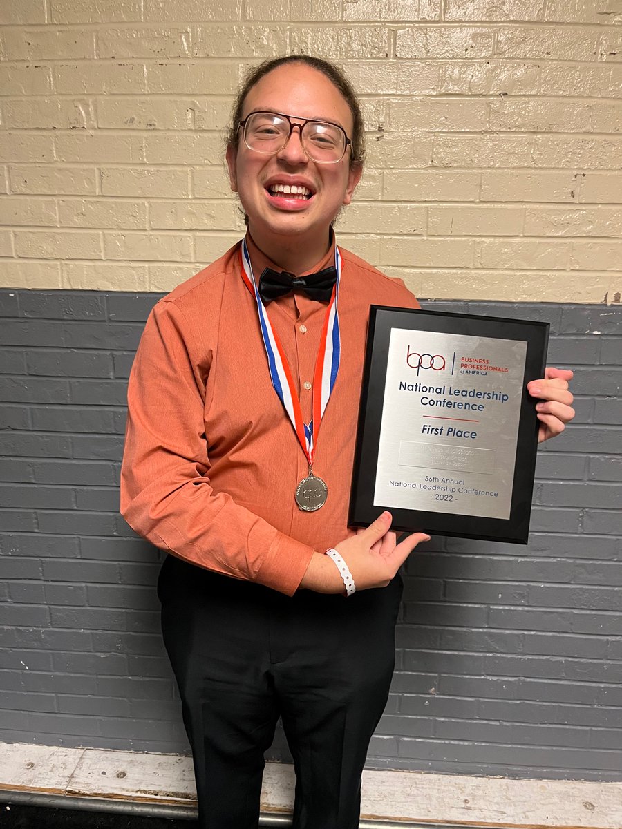 Congratulations to Diego - he just won 1st place in Database Applications at BPA Nationals! Love this kid!
#BPA2022 <a href="/txbpa/">Texas BPA</a> @National_BPA <a href="/media_lhs/">LHS Media</a>