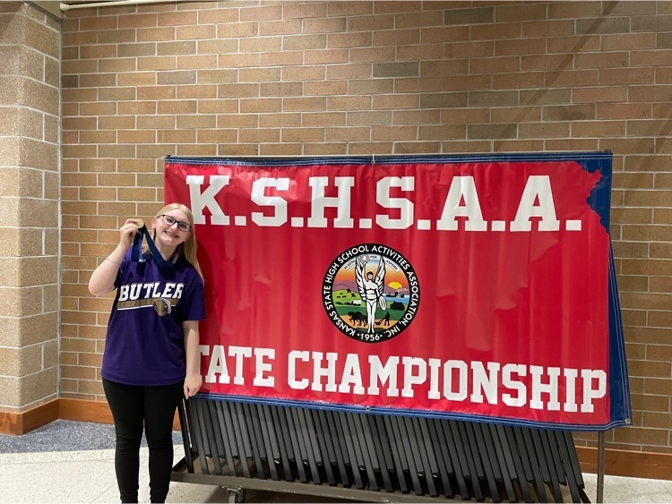ElDoHSWildcats's tweet photo. State Champion in the house. Congratulations Emma Doughty, your 4A state champion in Informative Speaking! #PartOfThePride #EveryDayWithExcellence @ElDoradoUSD490 https://t.co/oDUbhy29cb