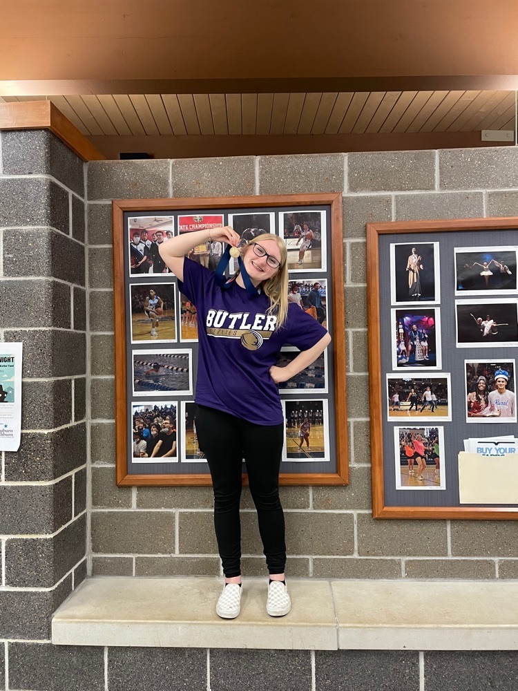 ElDoHSWildcats's tweet photo. State Champion in the house. Congratulations Emma Doughty, your 4A state champion in Informative Speaking! #PartOfThePride #EveryDayWithExcellence @ElDoradoUSD490 https://t.co/oDUbhy29cb
