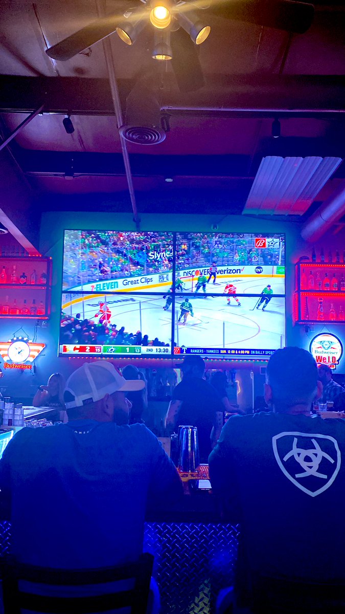 ERICDMARTINEZ's tweet photo. Couldnβt make the game @AACenter so watching at #beardedmonkey https://t.co/5VblWr3f0s