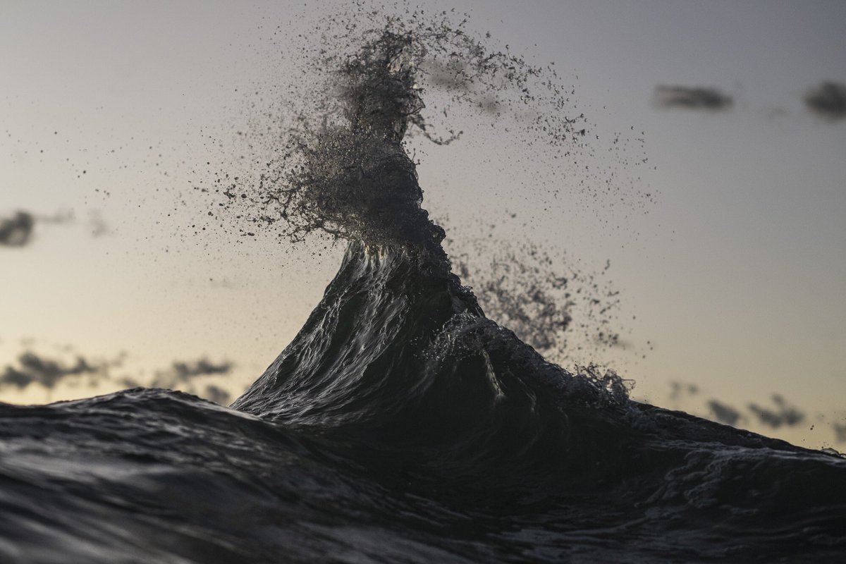 bytrentmitchell's tweet photo. Vertical seas! #nftphotography #opensea #NFTcollections https://t.co/1L5IrjgZmU