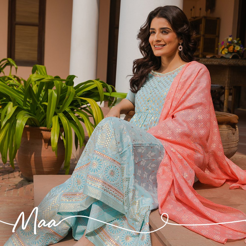 AureliaWoman1's tweet photo. Make your maa feel special like never before by gifting her this graceful kurta set from #Aurelia.
Walk to the nearest store or click https://t.co/FMh1cZLCUK to get this outfit.
#BeComplimentReady #twinning #twinningiswinning #twinningwithmommy #CatchingupWithMum #Mothersday https://t.co/SuopvhXtAI