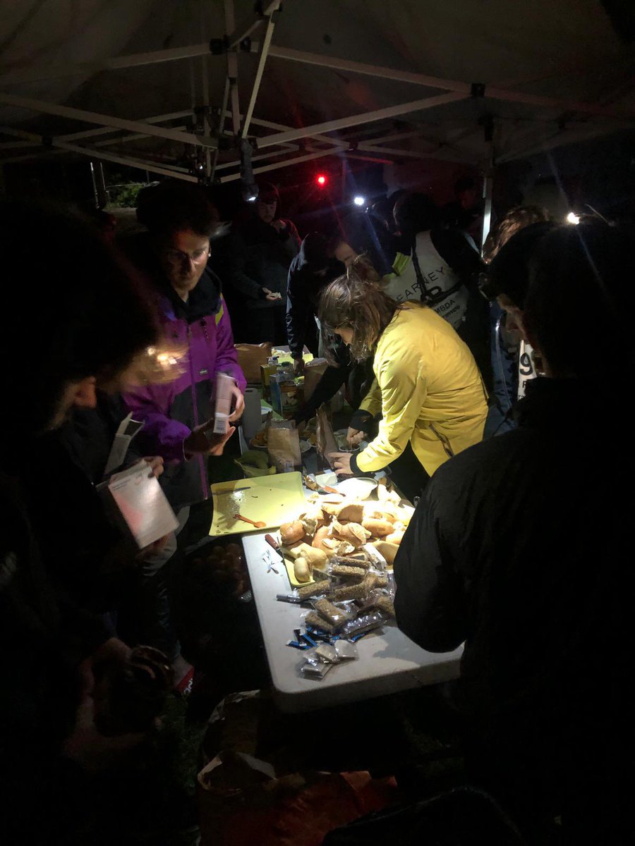 J5 #RaidCS2022 #raidcs petit déjeuner à la lampe frontale pour commencer cette dernière journée.
Go Go Go #teambnpp 💪💪💪