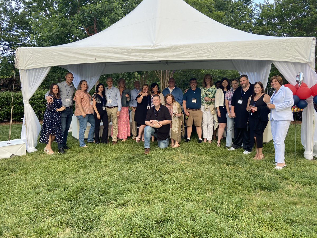 DevelopPDS's tweet photo. #PDSChargers celebrated 5 decades of class reunions. Good food, great band and amazing ⁦@pdsalumni⁩! #AlwaysAcharger! https://t.co/r9KVVKAbWo