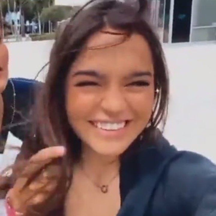 pocheIover's tweet photo. abro hilo de poché sonriendo para alegrarte el día (la vida) 💐

@pochosaurus ♡ ˎˊ ˗ https://t.co/xZAGibKG9J