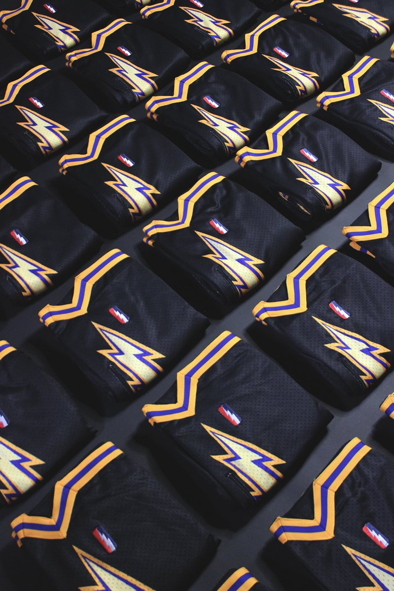 collect__select's tweet photo. CITY NIGHTS ⚡️⚡️⚡️
 
#DUBNATION, gonna need to see a whole lot of RTs if you want these next week... https://t.co/3pKWZ9N8wv