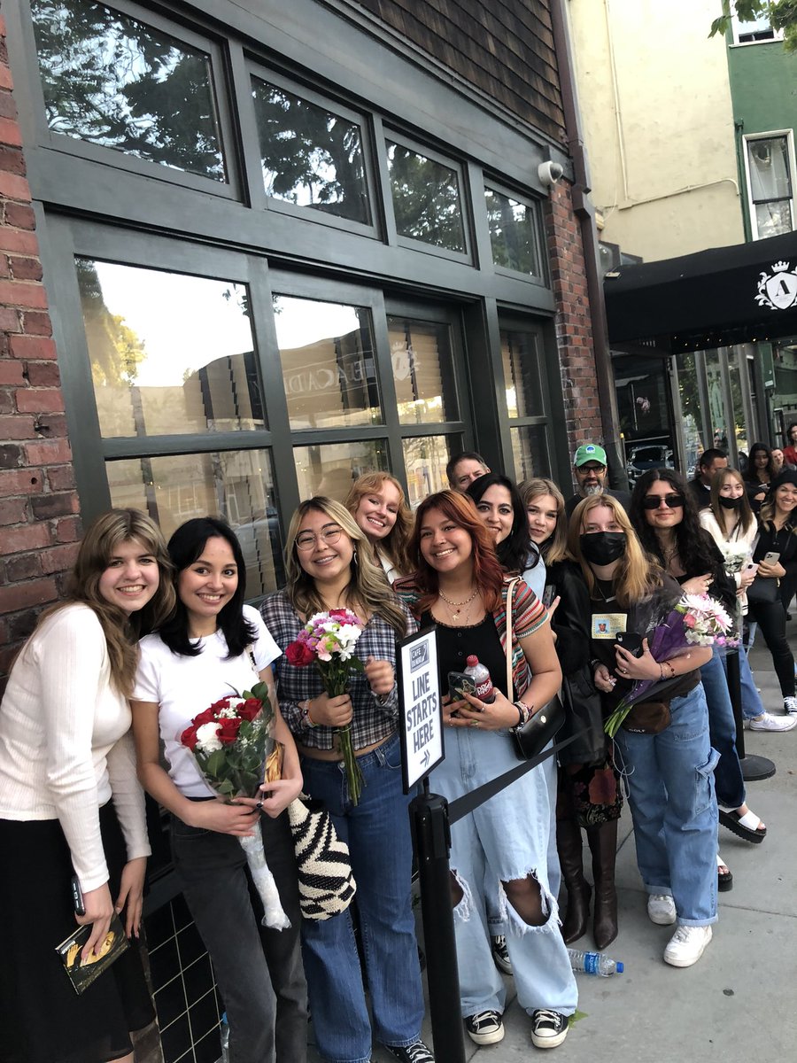 sukiwaterhouse's tweet photo. San Francisco ❤️ https://t.co/yW5iSrBI7O