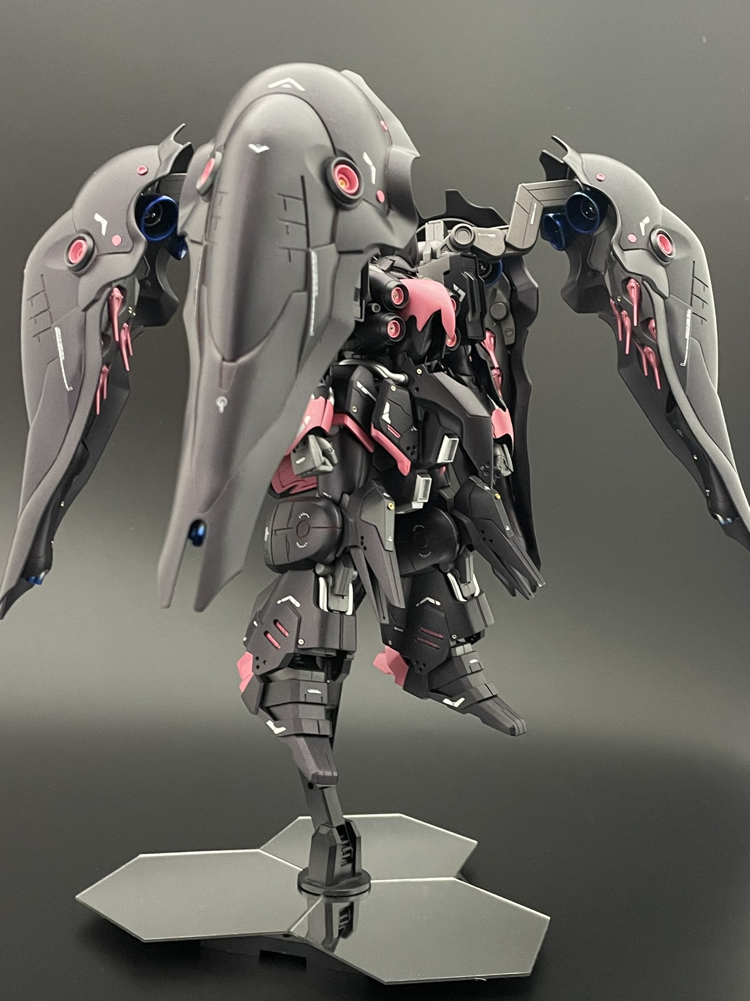 われ Nz 666 Kshatriya Sister 完成です お姉ちゃんのキュベレイmk カラーで制作しました 自分の今ある技術全てをつぎ込んで制作しました ガンプラ T Co 7vdmdz6dve Twitter