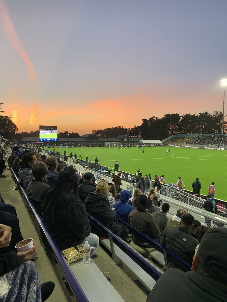 BRRiceComposer's tweet photo. #VamosMonterey @MontereyBayFC https://t.co/kzxPCrFdAm