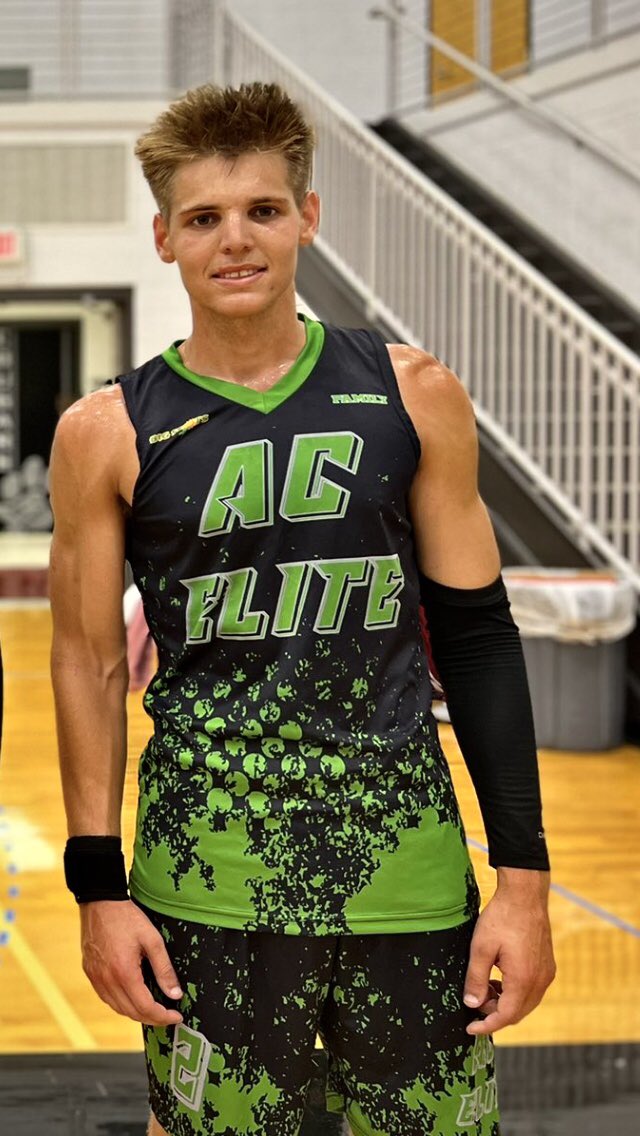 gwhoopreports1's tweet photo. Heston Foster finished with 18 Points,10 Rebounds and 6 Assist along with three ,3 Pointers plays very hard on both ends! @BigShotsGlobal @OHestonfoster https://t.co/ctFFOb93aU