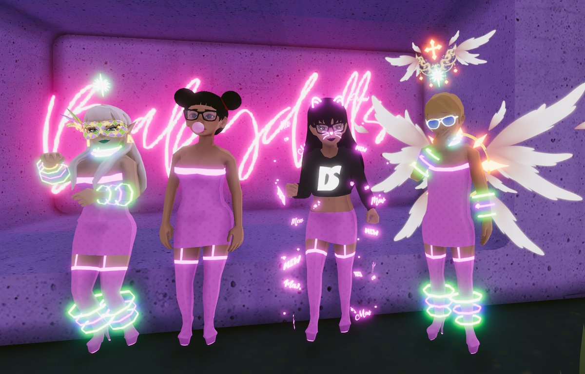 tangpoko's tweet photo. Introducing the newest member of the @DCLBabyDolls... @nftbubblegum !!! https://t.co/OlQ5OppTMw