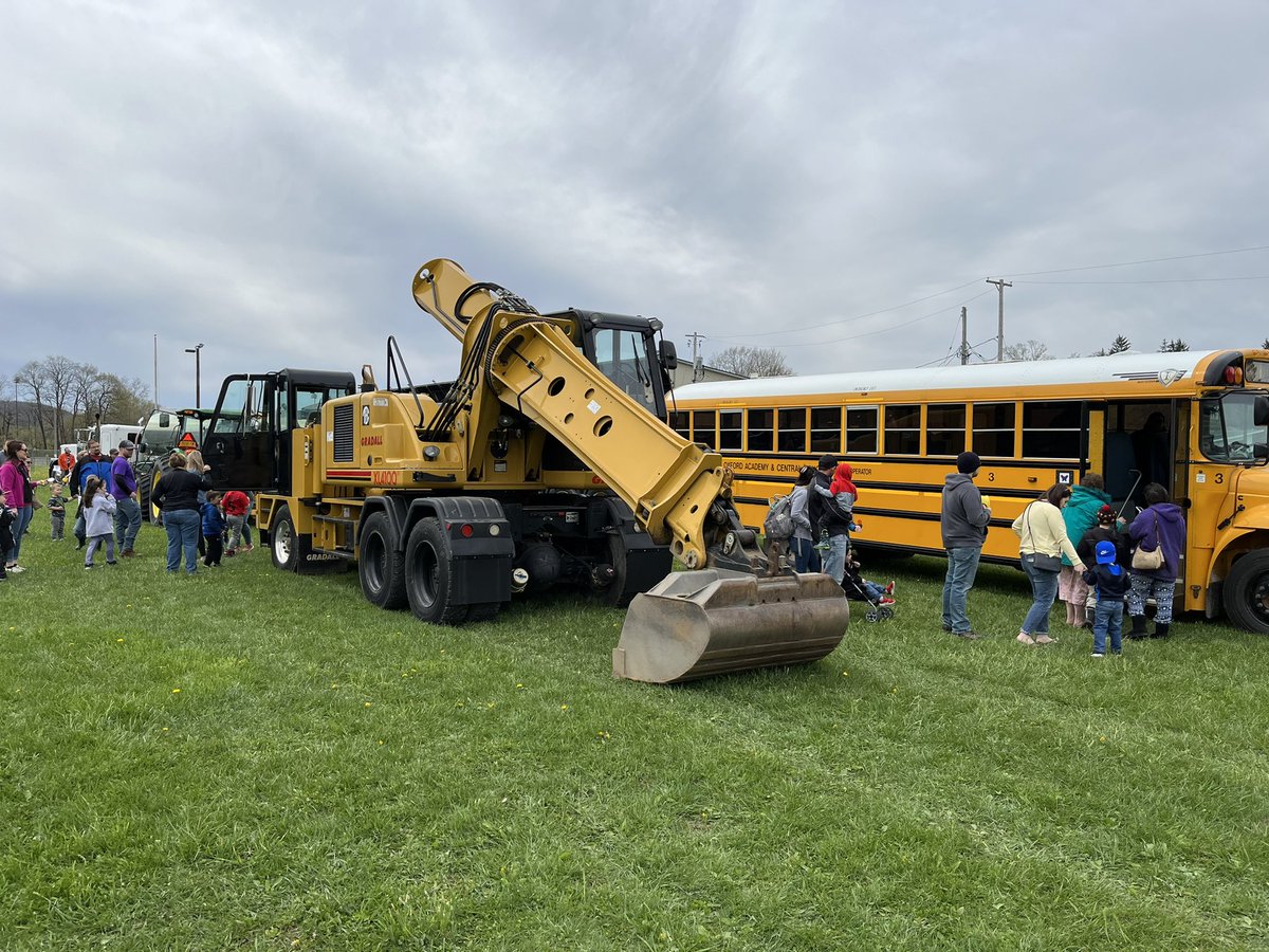 JosephAngelino's tweet photo. It was touch a truck day in #chenangoco. Hundreds of boys & girls got to climb all over heavy equipment. Man, I wish this was a thing when I was a kid. A good time was had by all. https://t.co/7HA1BtB06g