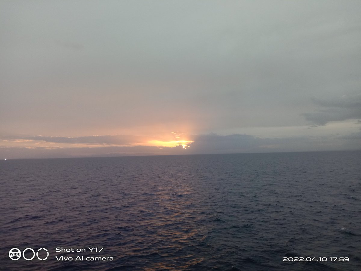 DonnieSchulz2's tweet photo. The Beautiful Sea and Sunset🥰❤️ https://t.co/z6MENlS1vg