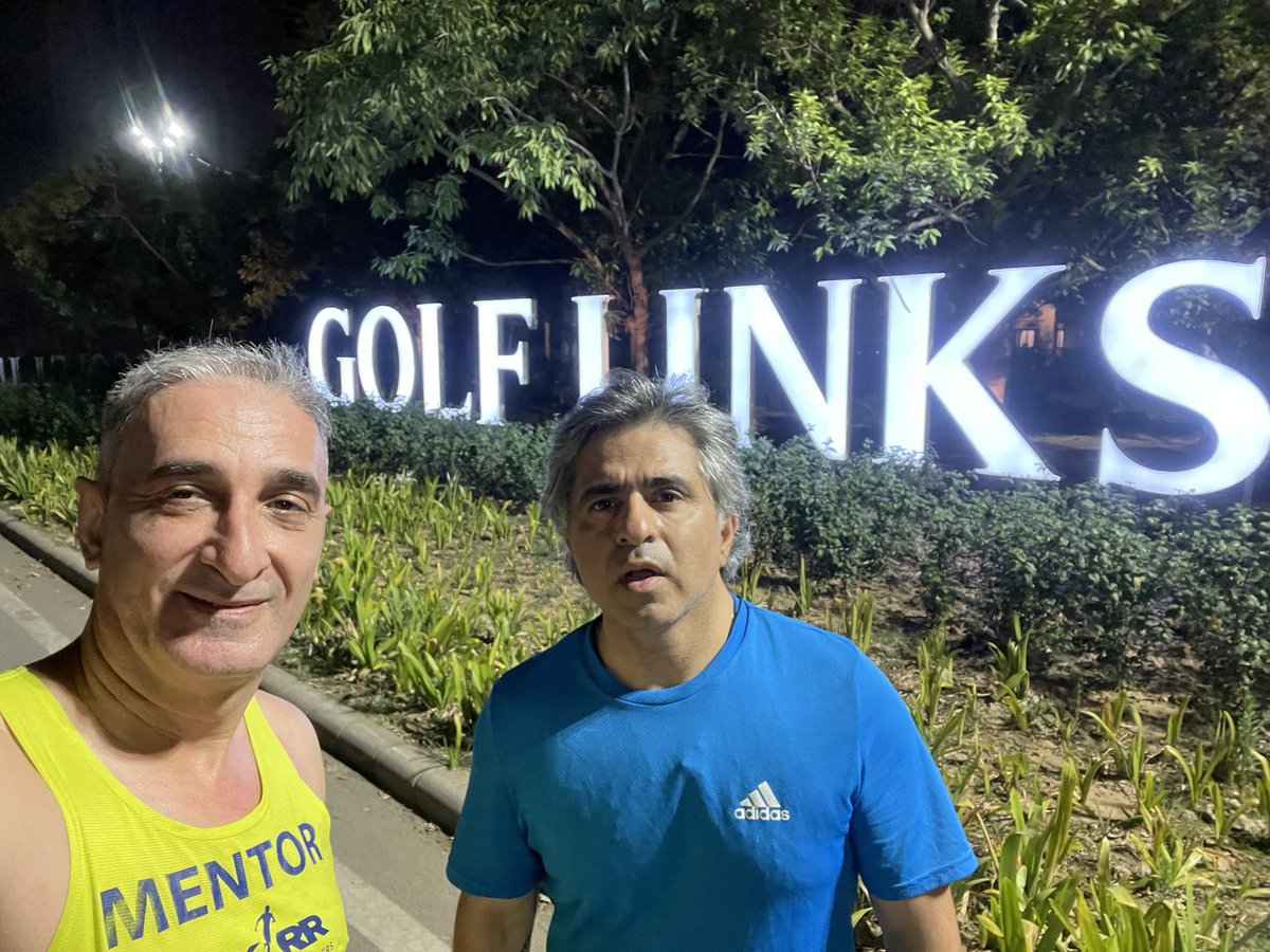 adilnargolwala's tweet photo. Ran the Abbott world major global marathon with my good friend @kaulbipin to beat the heat started at 1 am & easy chatty run @WMMajors #globalrun #marathon #running #fitness #healthy https://t.co/MgboB4hdoH