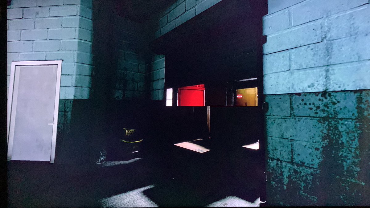 josupon's tweet photo. @crowsx3 Any off notice this escape pod? Can someone try jumping into it? https://t.co/WK0chMFCcV