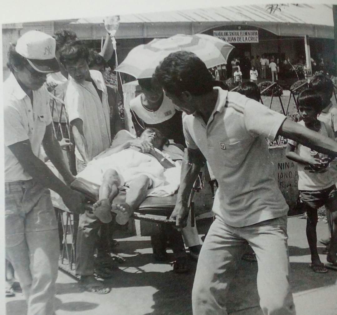 templesfugit's tweet photo. Mrs. Evelyn Nazareno, and the late Jigs Rentillo.
Striking parallelisms, then and now.
#RadikalAngMagmahal #KulayRosasAngBukas #AngatBuhayLahat #Magkaisa #Ipana7oNa10To https://t.co/OxPcwpHZyS