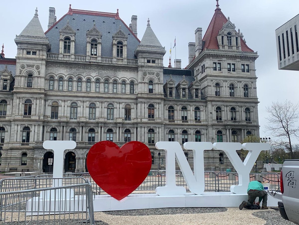 MarchetaG1's tweet photo. I ❤️ capital cities! Scenes from amazing Albany, NY ❤️ #procurementconference #ILoveNY #ontheroadagain https://t.co/XYcAuBmQRR