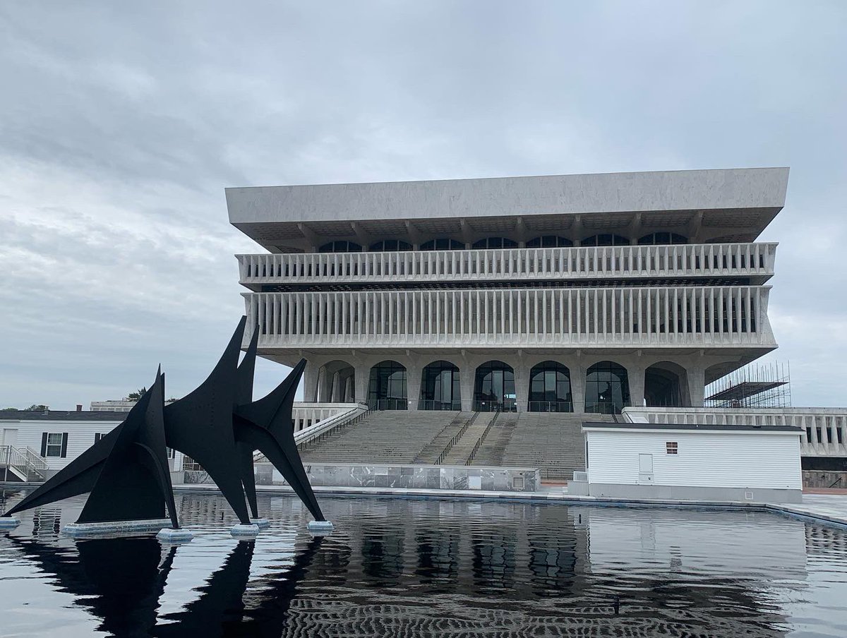 MarchetaG1's tweet photo. I ❤️ capital cities! Scenes from amazing Albany, NY ❤️ #procurementconference #ILoveNY #ontheroadagain https://t.co/XYcAuBmQRR