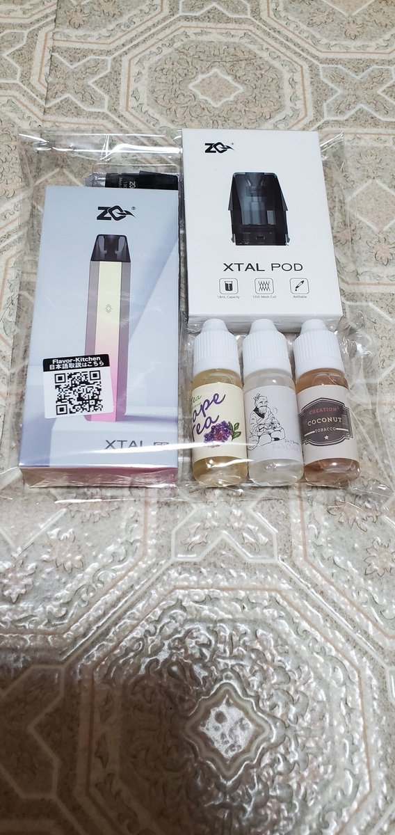 Ivara7600's tweet photo. またまたお久しぶりのvape投稿行きまっせwwお仕事中のpod購入😜

 #vape  
 #pod
  #フレキチ 
 #xtalSE https://t.co/6GP0SqfwYY