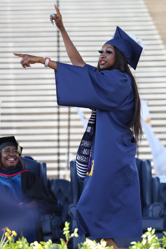 _30keeper7's tweet photo. All good things must come to an end, but this is just the beginning. On to my next adventure. We Did It💕💙.. OFFICIALLY DONE WITH THE B.S✍🏾 https://t.co/9yboFKbIum
