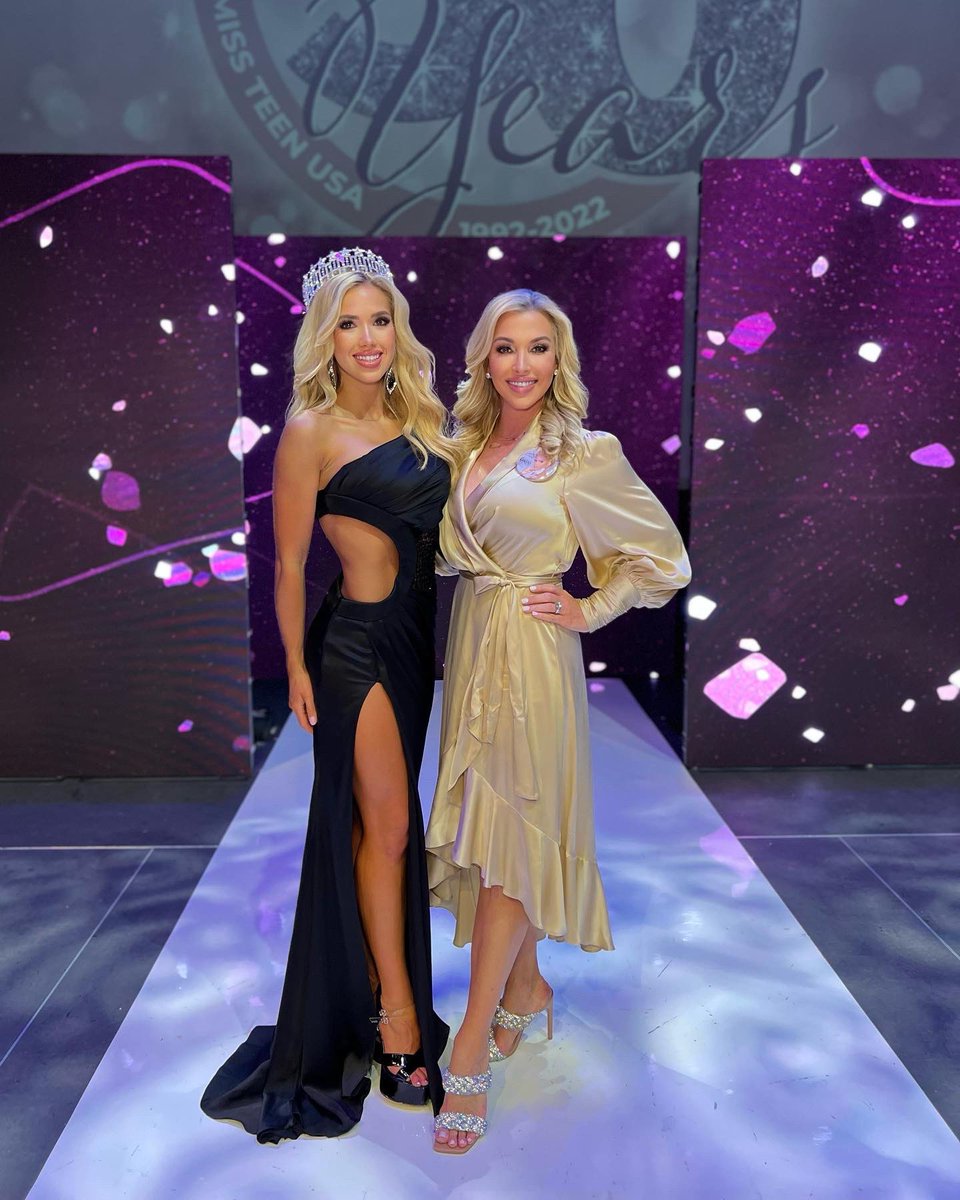 gracelynhunt's tweet photo. Just finished my last full day as Miss Kansas USA as we wrapped prelims! Excited for finals and new sister queens tomorrow!💫💃🏼

#MissKansasUSA #MissKSUSA #MissUSA #MissTeenUSA #CountdownToMissKansasUSA #Pageantry #Pageant #PageantGown #Journey #Love #Grow #Thankful #Grateful https://t.co/QsFyBelrun
