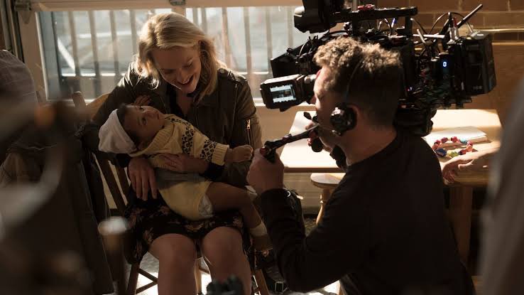 DailyHandmaids's tweet photo. #HappyMothersDay 🌹 #HandmaidsTale https://t.co/TXFmwZxAbx