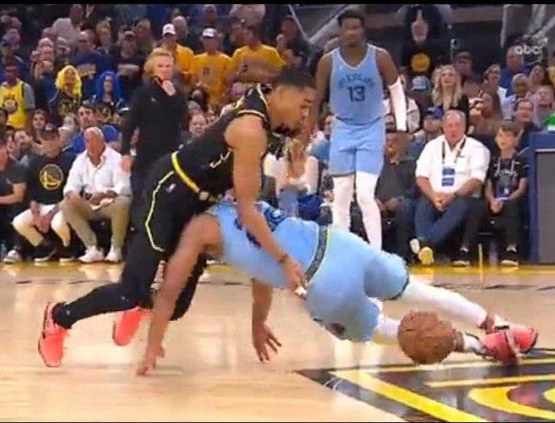 Ghostx_x24's tweet photo. @ThompsonScribe 👀 https://t.co/RJ98CV83ri