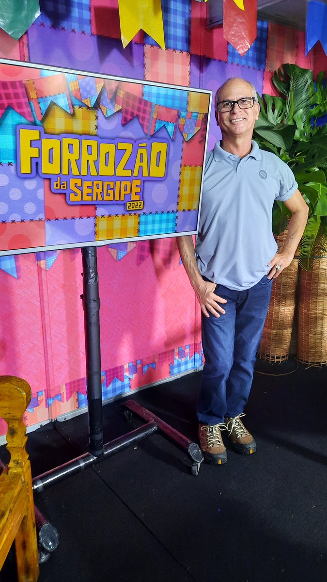 fernandpetronio's tweet photo. Começou o #forrozãodasergipe https://t.co/jT4Kv7ujHF
