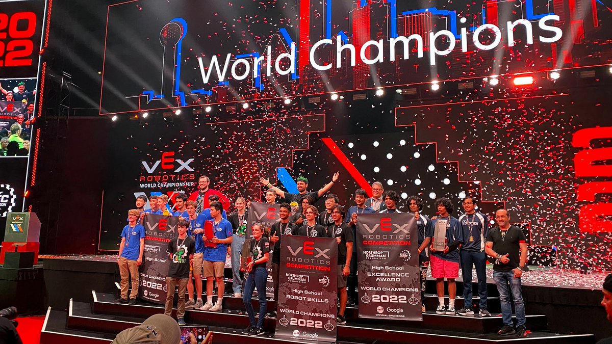 LisaFal18712170's tweet photo. Wonderful week at VEX Robotics World Championship with our friends from this season.  Now when we lost at Kalahari, it was to the World Champs, PiBotics. Glad we were here to celebrate with them. VEX friends are family. @VEXRobotics @ICSVVSD https://t.co/FieigYCFfN