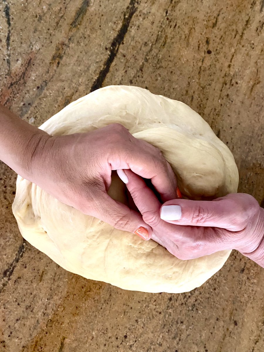 BabyBloomNutrit's tweet photo. MIL arrived in time to braid challah with me. Little man (5) joined us, making it three generations making challah together.
#communalcooking is healing
#culturalrecipes are healing
#traditionalfoods are healing https://t.co/DrkLMN4d0s