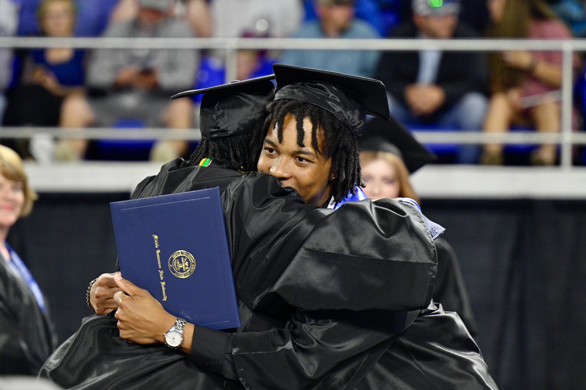 MTSU's tweet photo. We sent nearly 2,500 #trueBLUE alums out into the world today!! π₯³ #MTSU2022 https://t.co/JwFtoWTRen