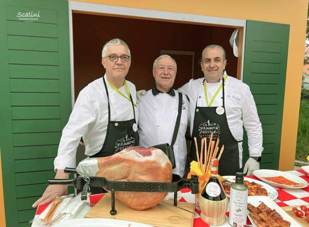 M_Ahmadzada's tweet photo. Il team di #Scalini Ristorante Italiano ha presentato la #cucinaitaliana nel padiglione 🇮🇹 al Primo #Festival Internazionale della #Gastronomia a #Shusha, capitale culturale dell'#Azerbaigian 🇦🇿.
#Shusha22 #KarabakhèAzerbaigian #scalinibaku #ristoranteitaliano #vivereallitaliana https://t.co/IAI0TeuZ7F