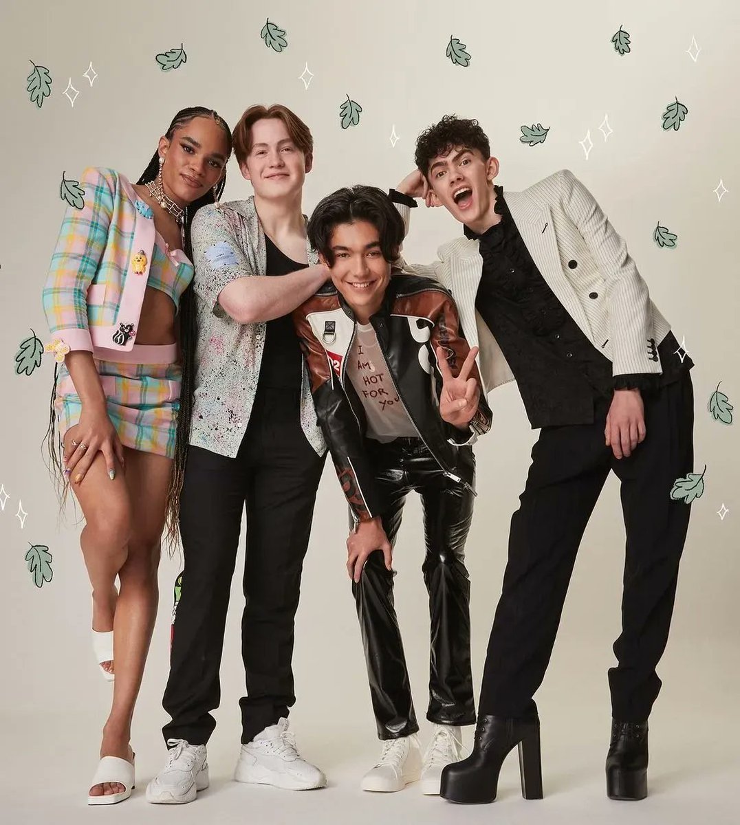 MatteStories's tweet photo. #SundayStyleIcon | Heartstoppers indeed! Just look at the stylish cast of #neflix's new show. #Heartstopper is a must-watch, centred on heartwarming romance stories of a teen #LGBTQ+ community. https://t.co/KeUUONQz6D