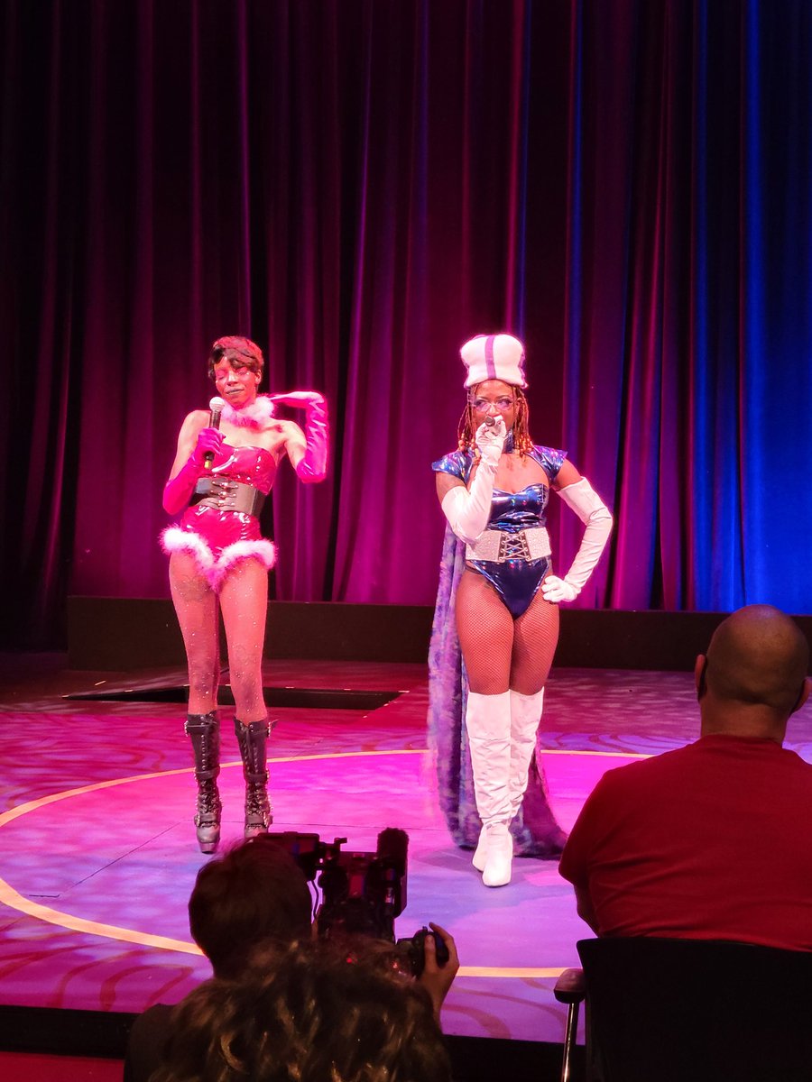 NerdlesqueFest's tweet image. We hoped you had a good time with us tonight for #Nerdvana2022 @FlyingVTheatre 
@makirollOFC
@kimono_jones

We hope to see you tomorrow for our #SwapNShop event!